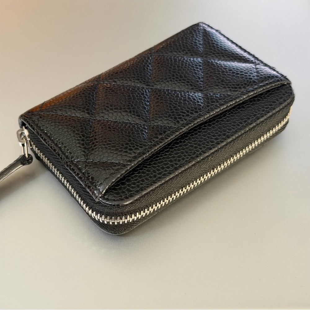 Chanel Classic Zipped Coin Purse (Black Caviar/Silver) [2025] - Picture 6 of 8